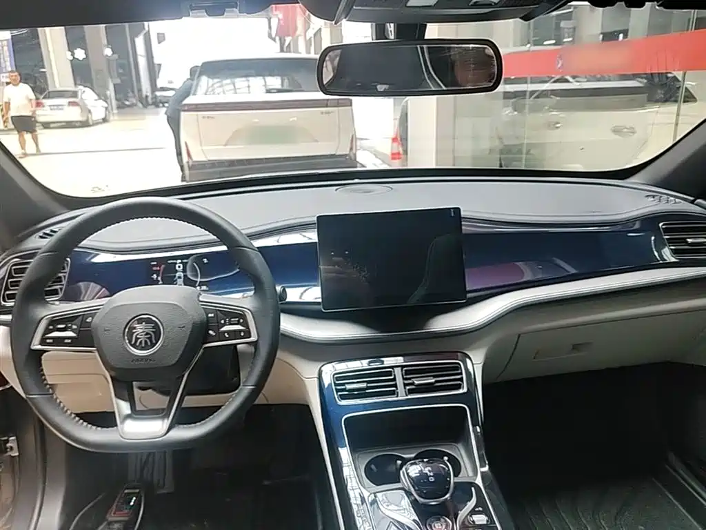 BYD Qin PLUS 2022 — фото 10