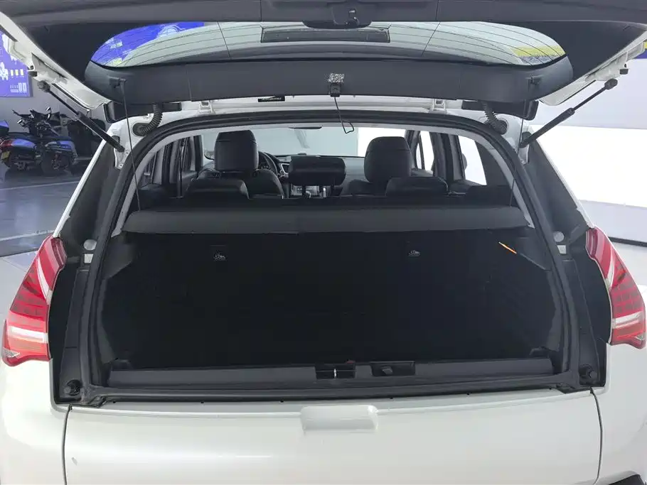 Peugeot 3008 2015 — фото 4