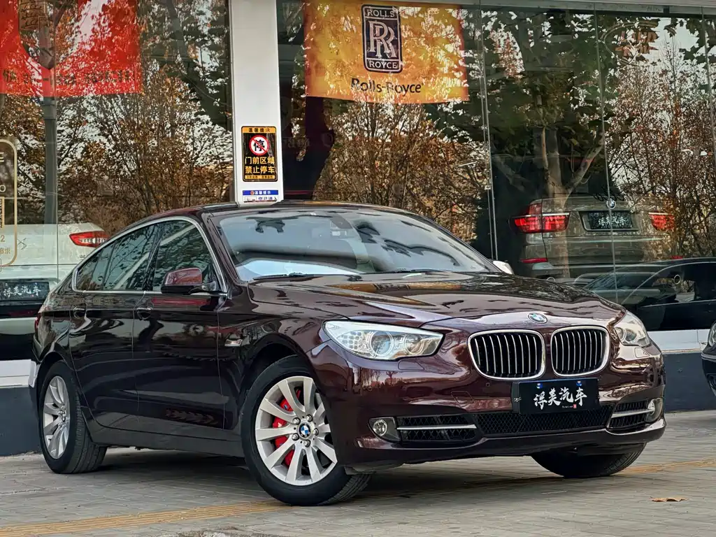 BMW 5 Series GT 2011 — фото 2