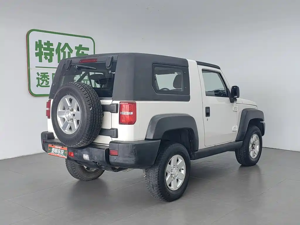 BAIC BJ40 2015 — фото 2