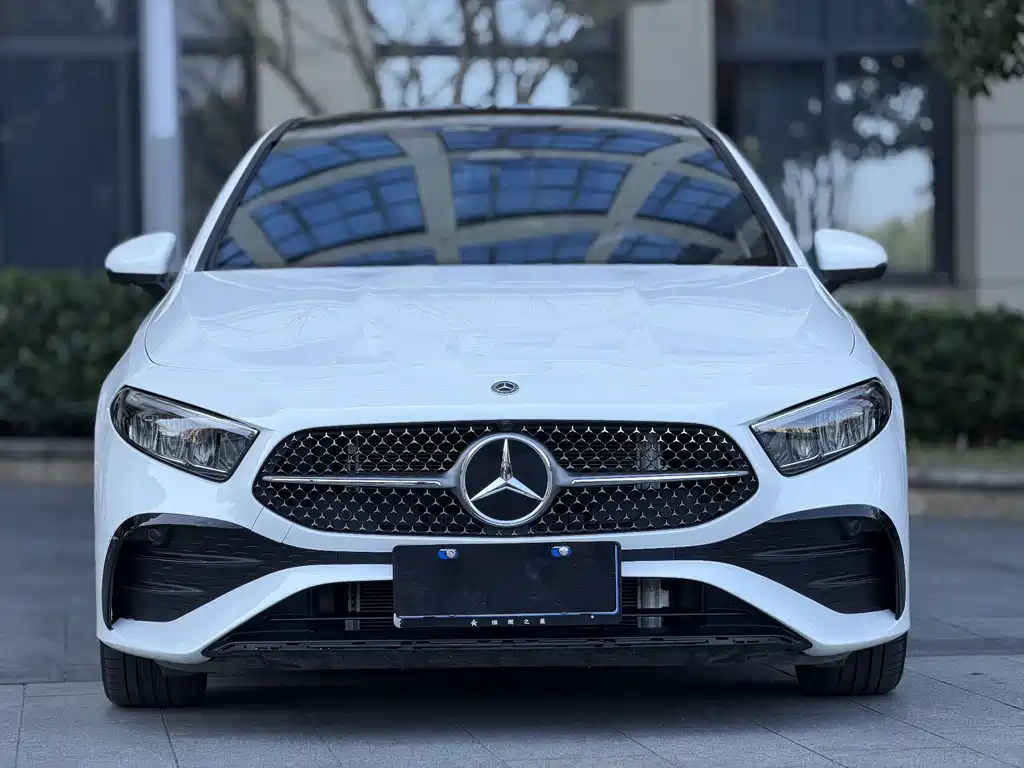 Mercedes-Benz A-Class 2025 — фото 2