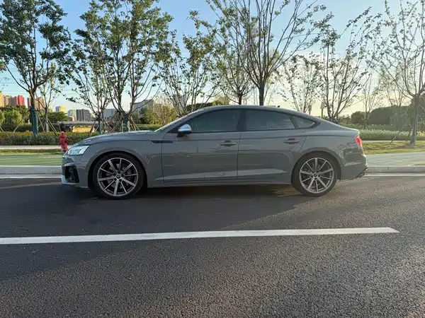 Audi S5 2023