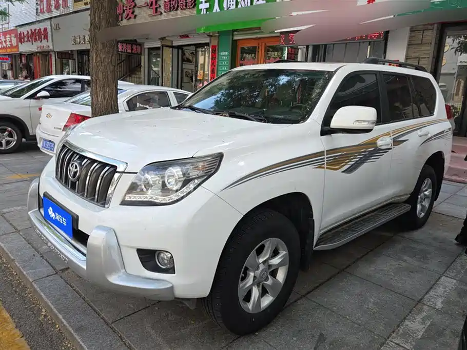 Toyota Prado 2013 — фото 1