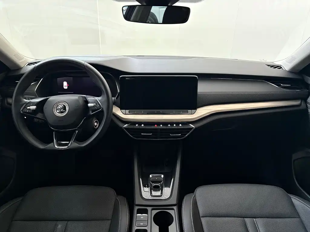 Skoda Octavia 2022 — фото 19