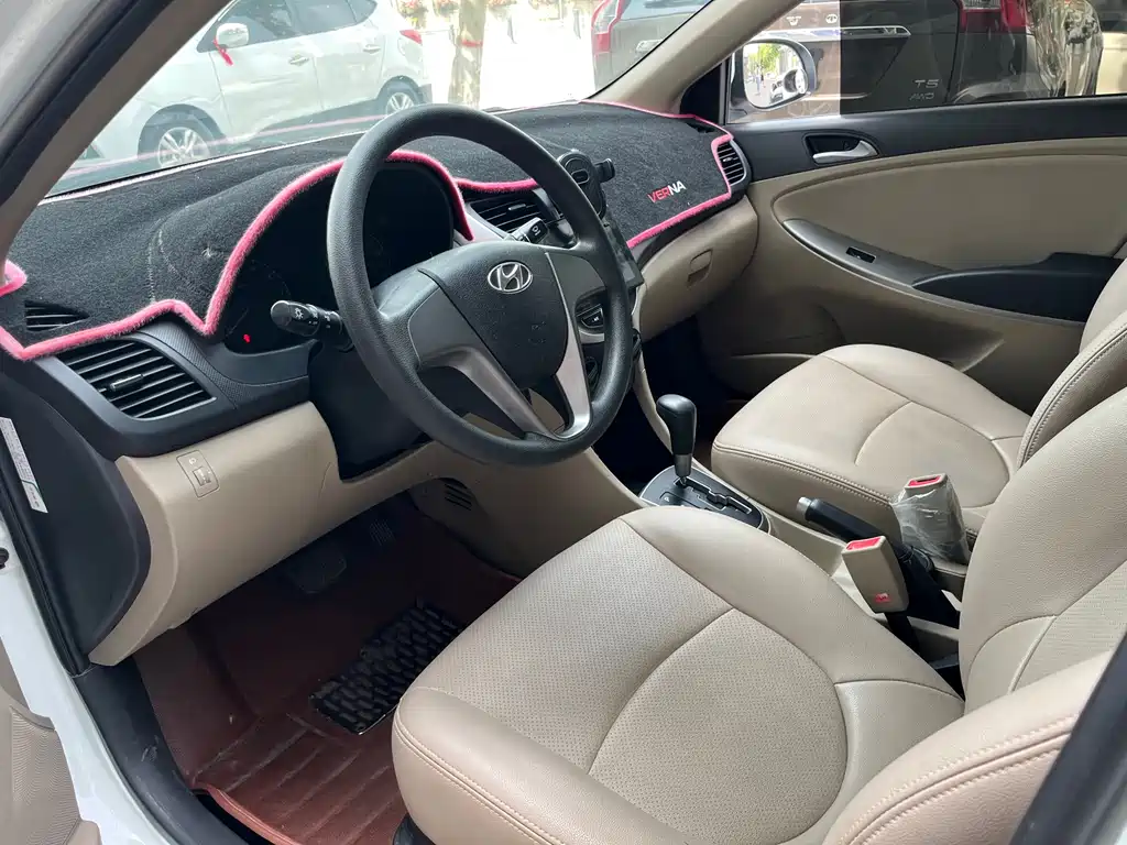 Hyundai Verna 2015 — фото 5