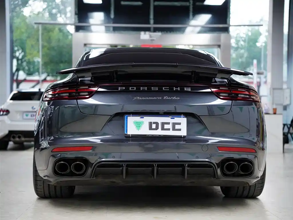 Porsche Panamera 2017 — фото 7
