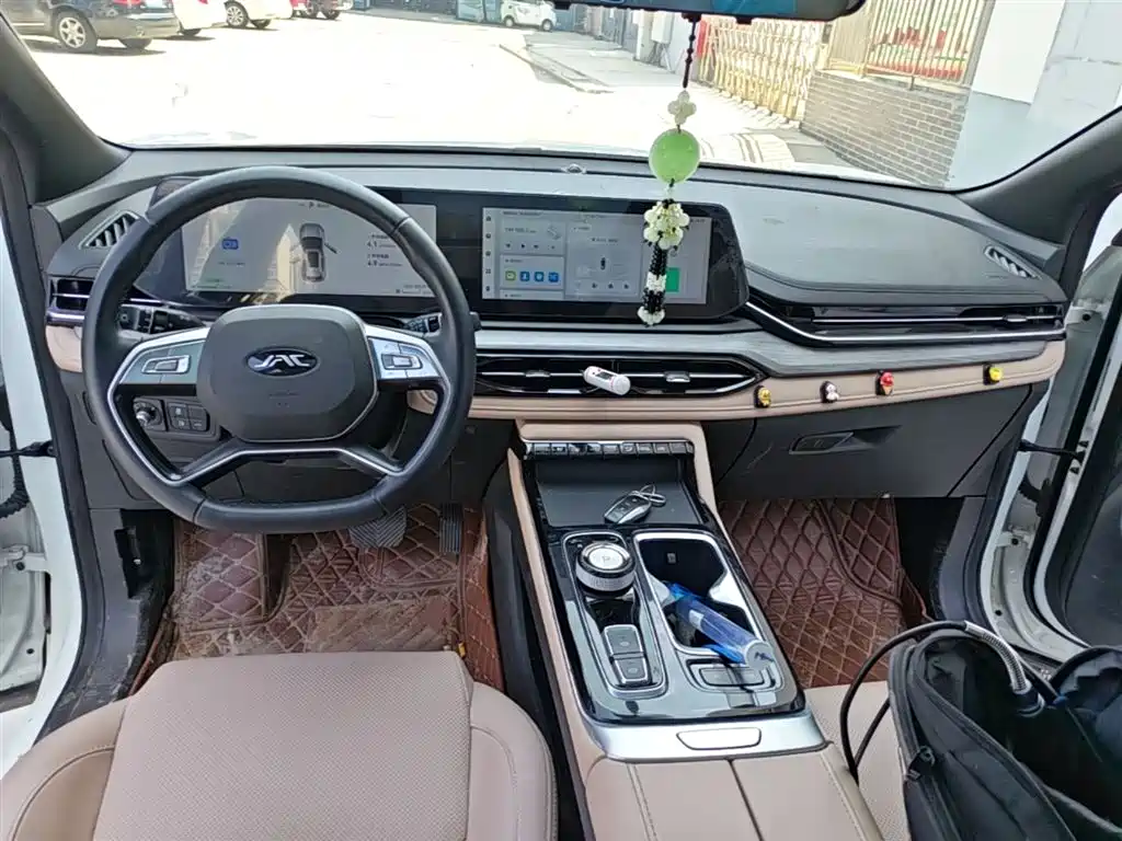 JAC QX PHEV 2024 — фото 10