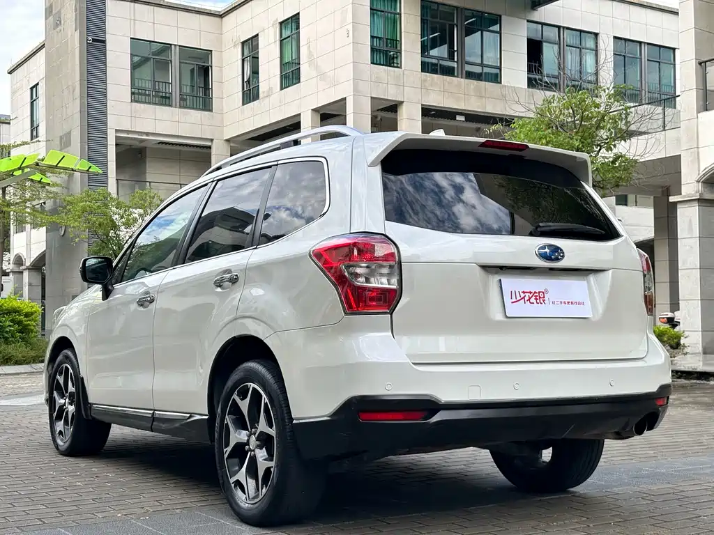 Subaru Forester 2014 — фото 7