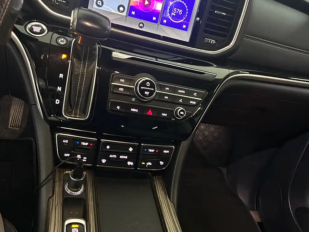 GAC Motor Trumpchi M8 2020 — фото 20