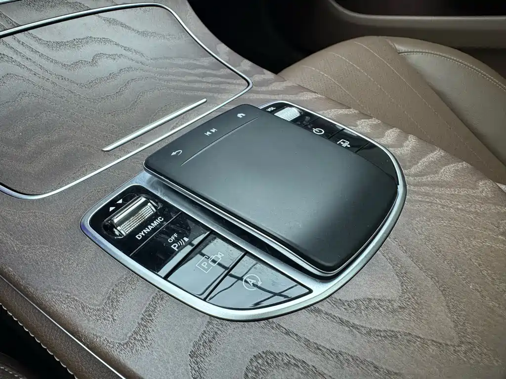 Mercedes-Benz E-Class 2020 — фото 10
