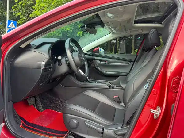 Mazda 3 Axela 2022