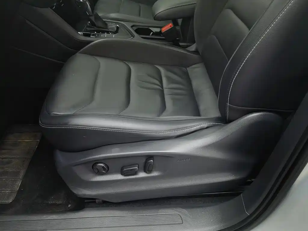 Volkswagen Tiguan L 2017 — фото 20