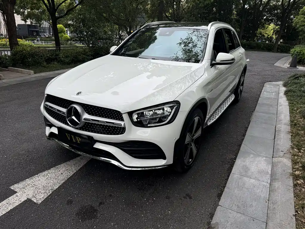 Mercedes-Benz GLC 2022 — фото 1