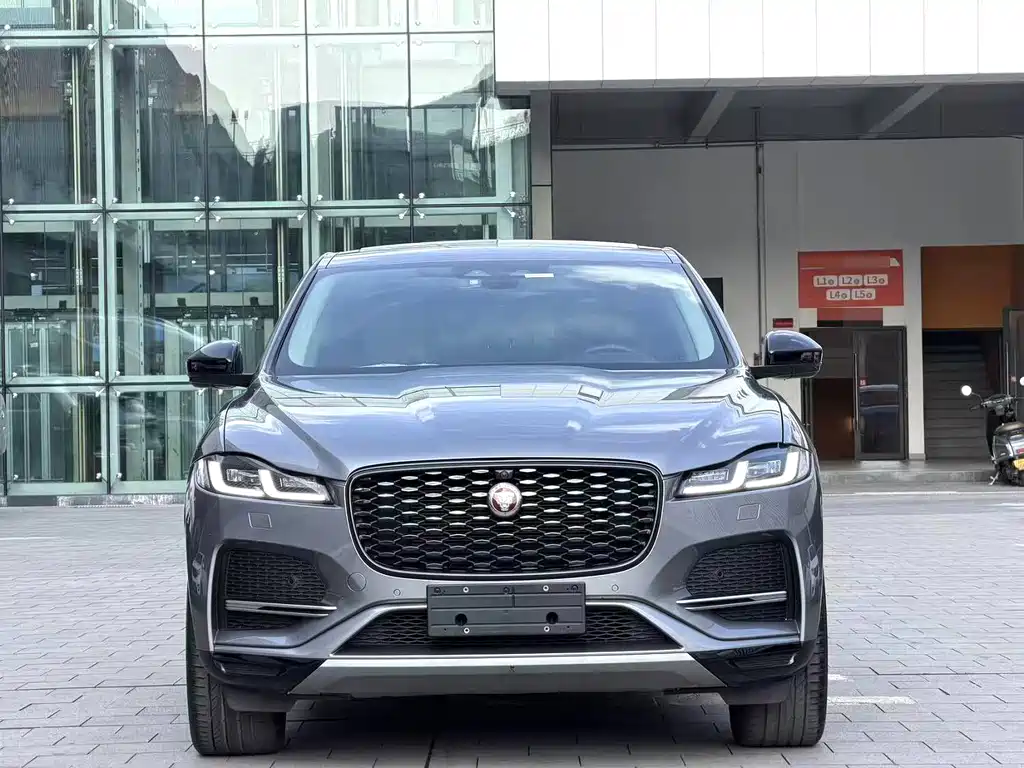 Jaguar F-PACE 2023 — фото 2