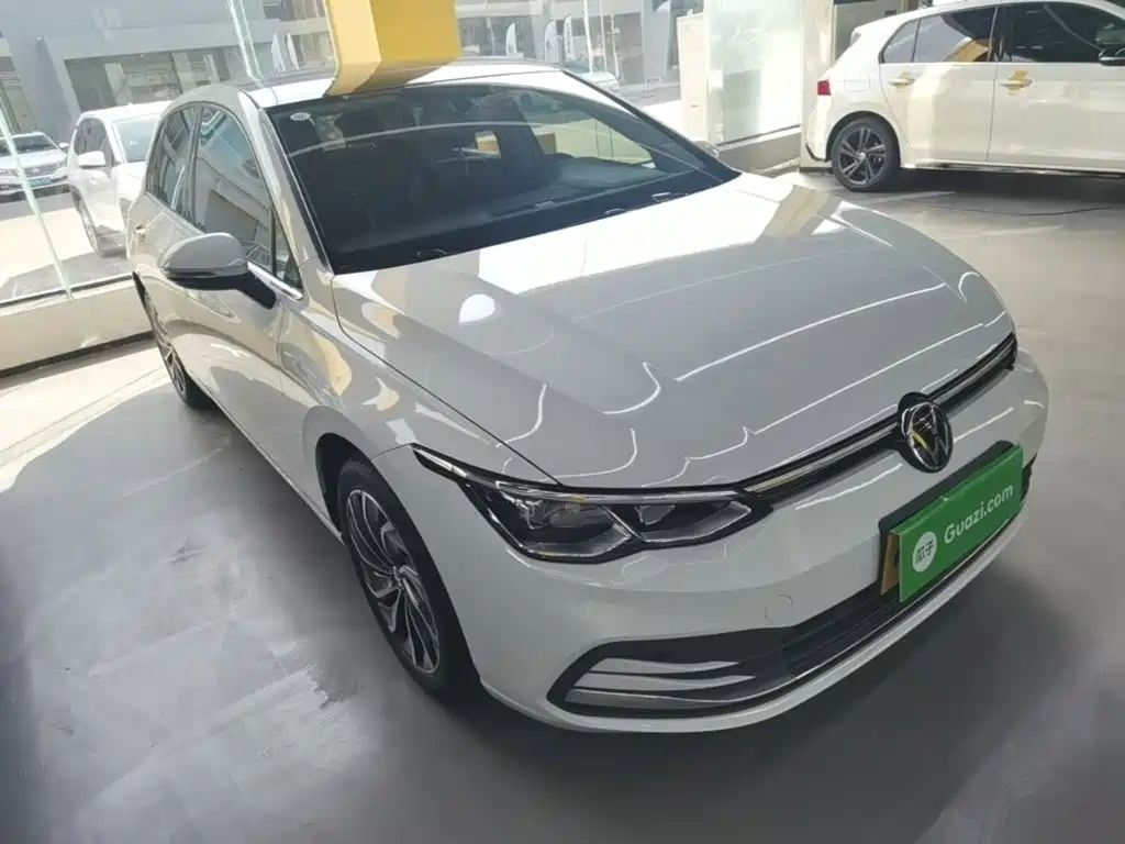 Volkswagen Golf 2023