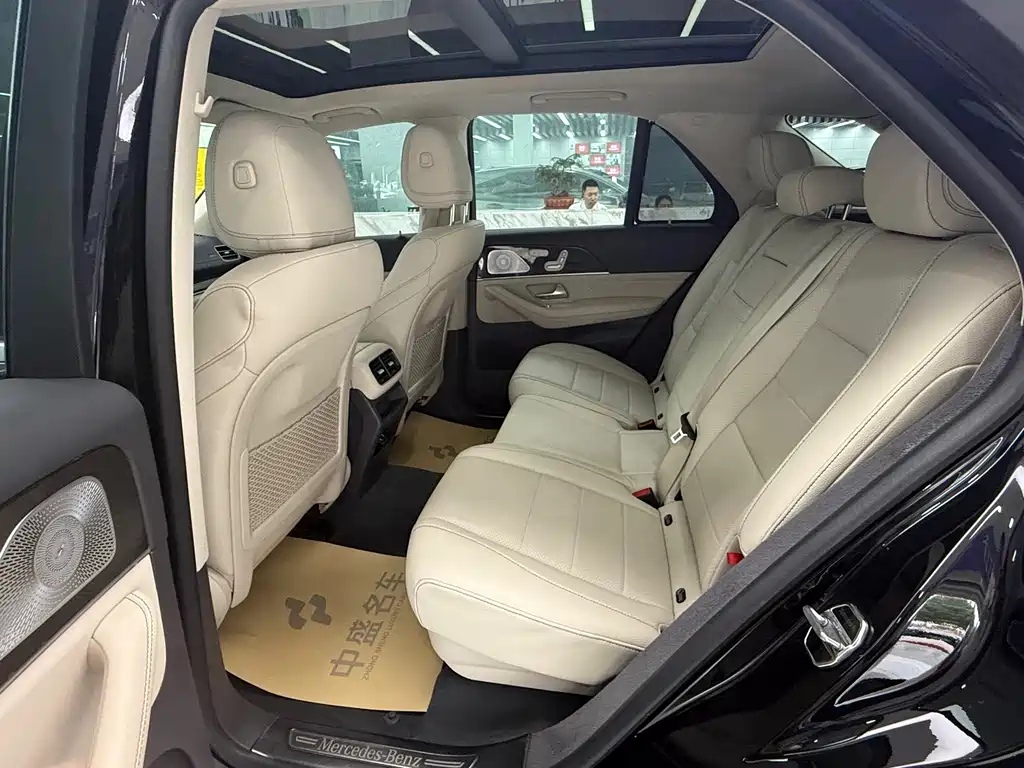 Mercedes-Benz GLE 2019 — фото 12