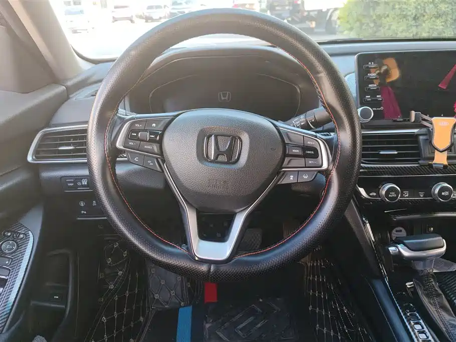 Honda Accord 2020 — фото 15