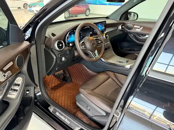 Mercedes-Benz GLC 2021