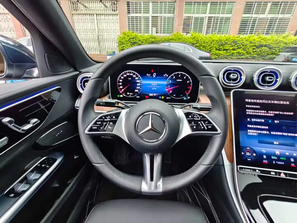 Mercedes-Benz C-Class 2024 — фото 15