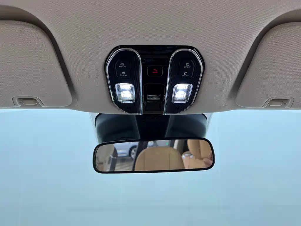 GAC Motor E8 PHEV 2023 — фото 26