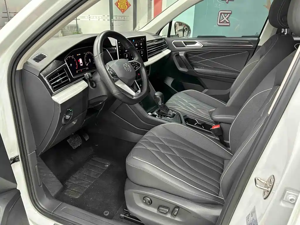 Volkswagen Tiguan L 2022 — фото 11