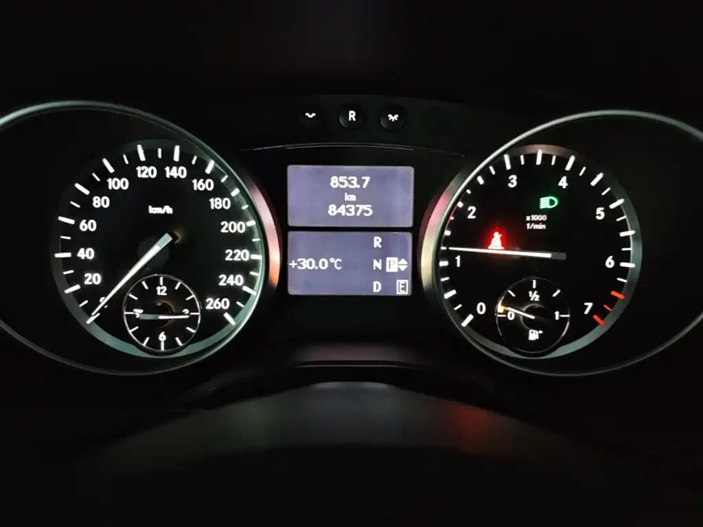 Mercedes-Benz R-Class 2017 — фото 12