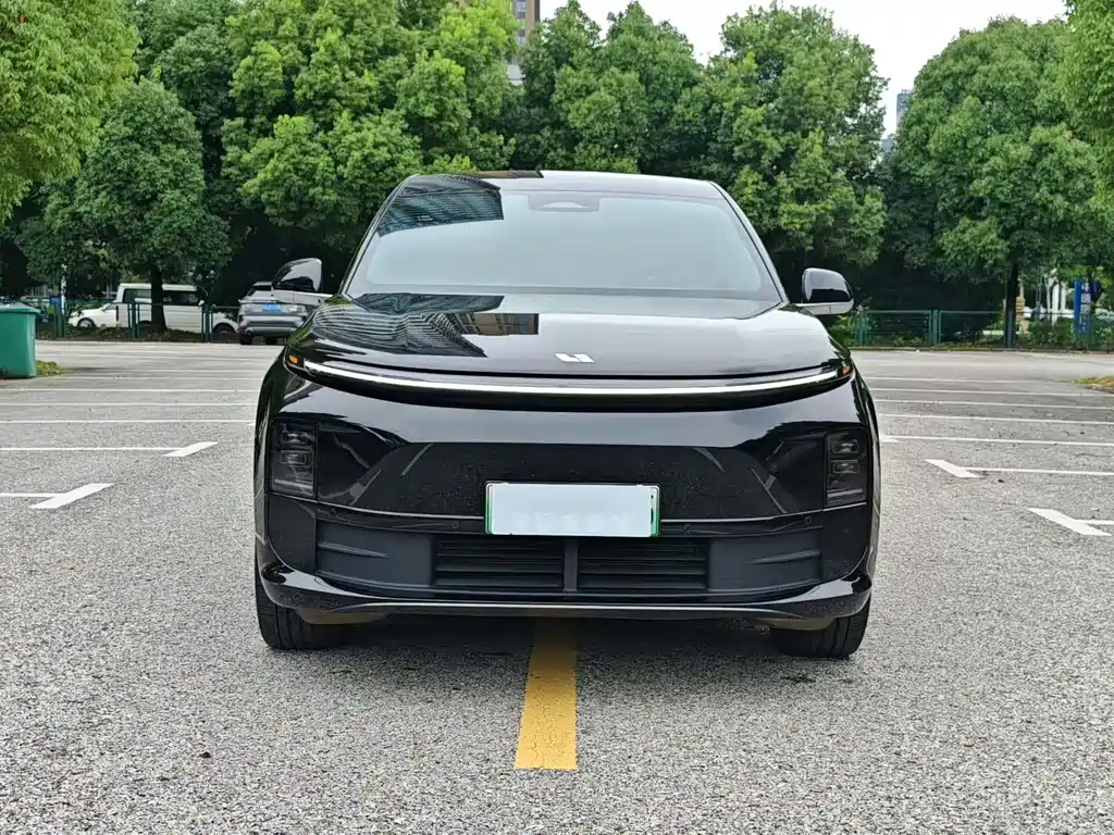 Li Auto Li L6 2025