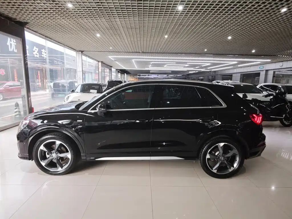 Audi Q3 2021