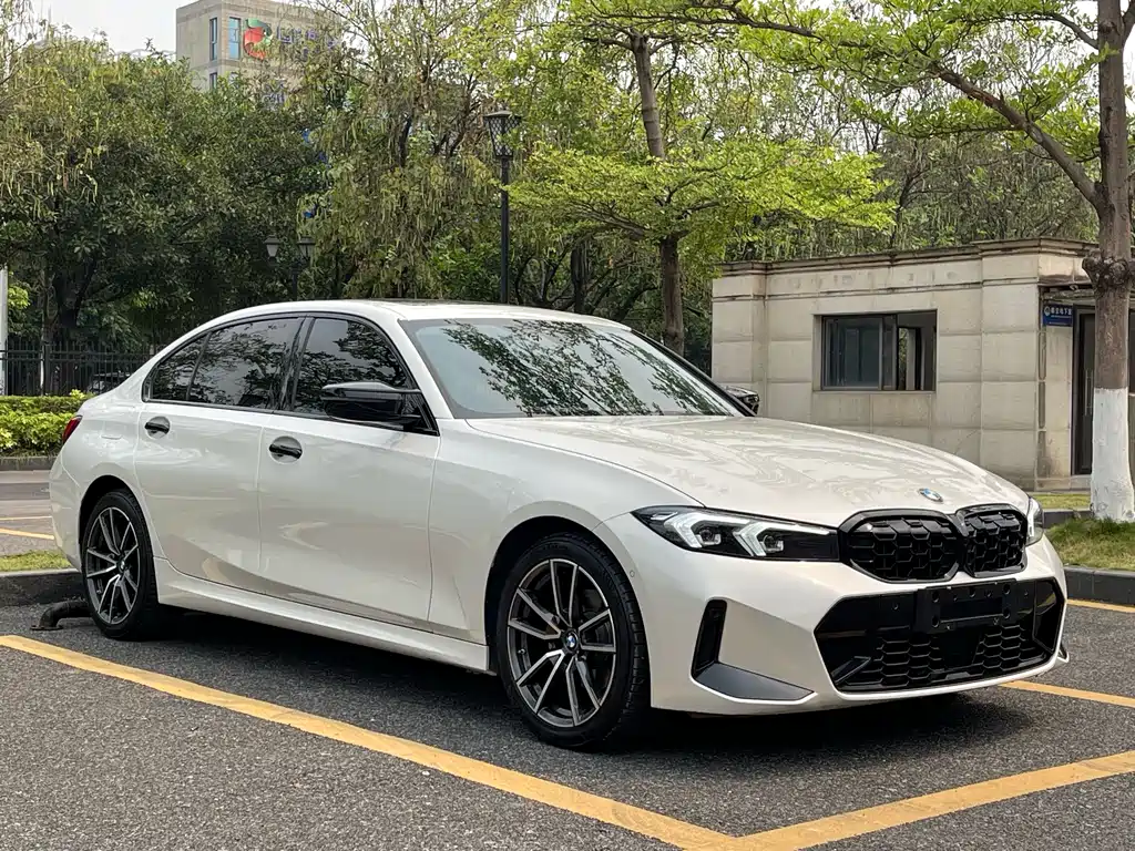 BMW 3 Series 2025