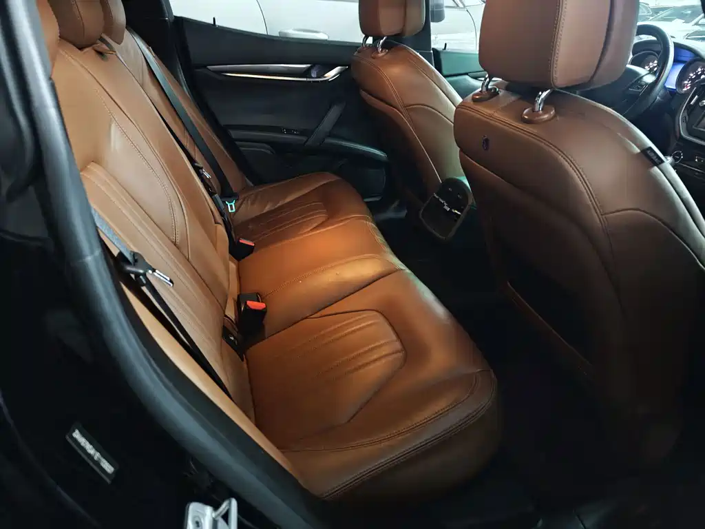 Maserati Ghibli 2014 — фото 11