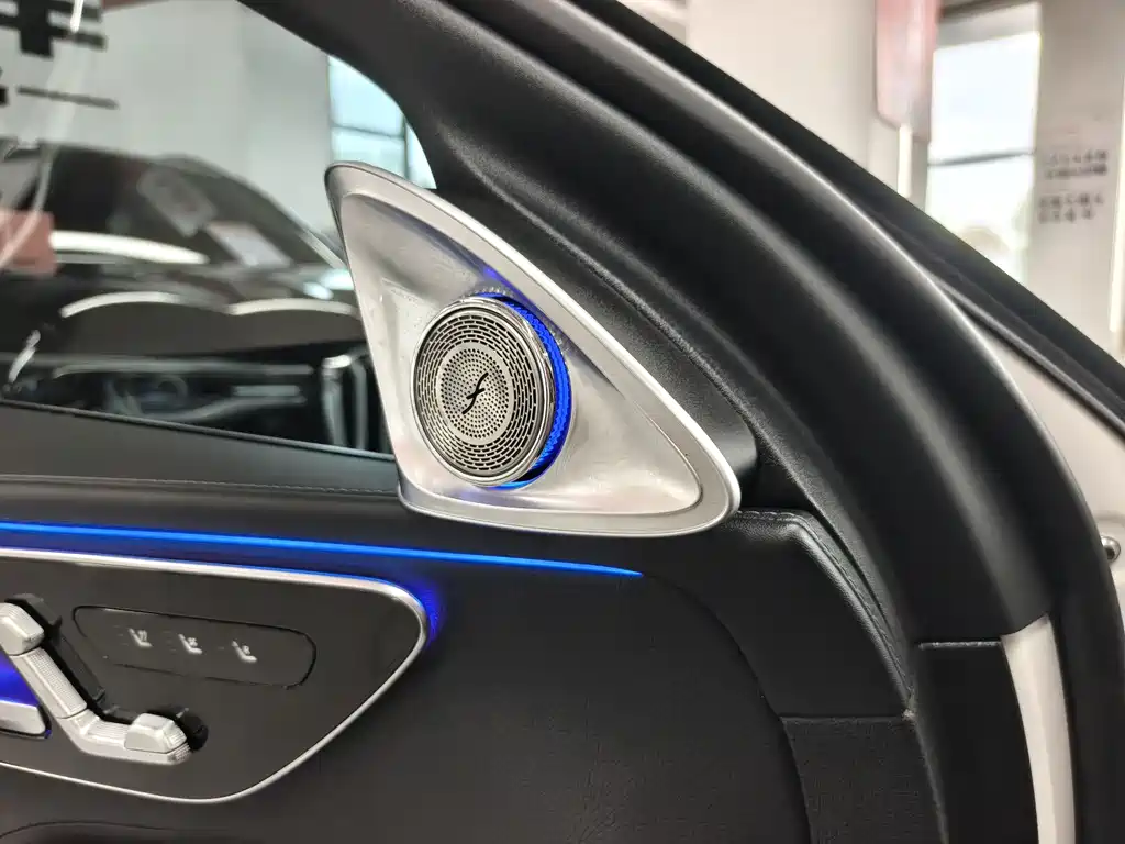 Mercedes-Benz C-Class 2022