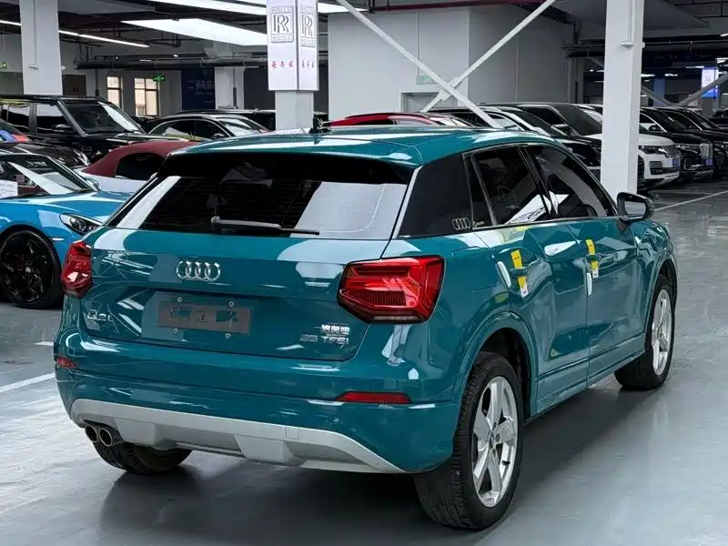 Audi Q2L 2019 — фото 9