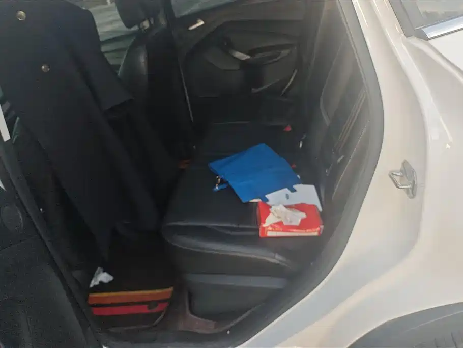 Ford Kuga 2017 — фото 11