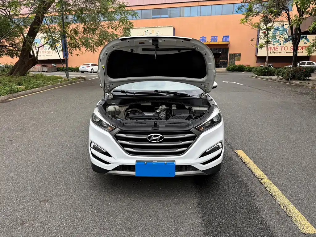 Hyundai Tucson 2017 — фото 17
