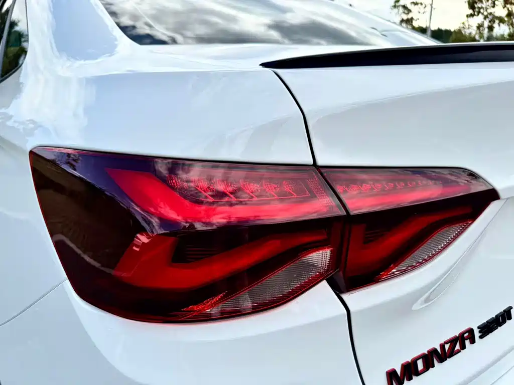 Chevrolet Monza 2020 — фото 12