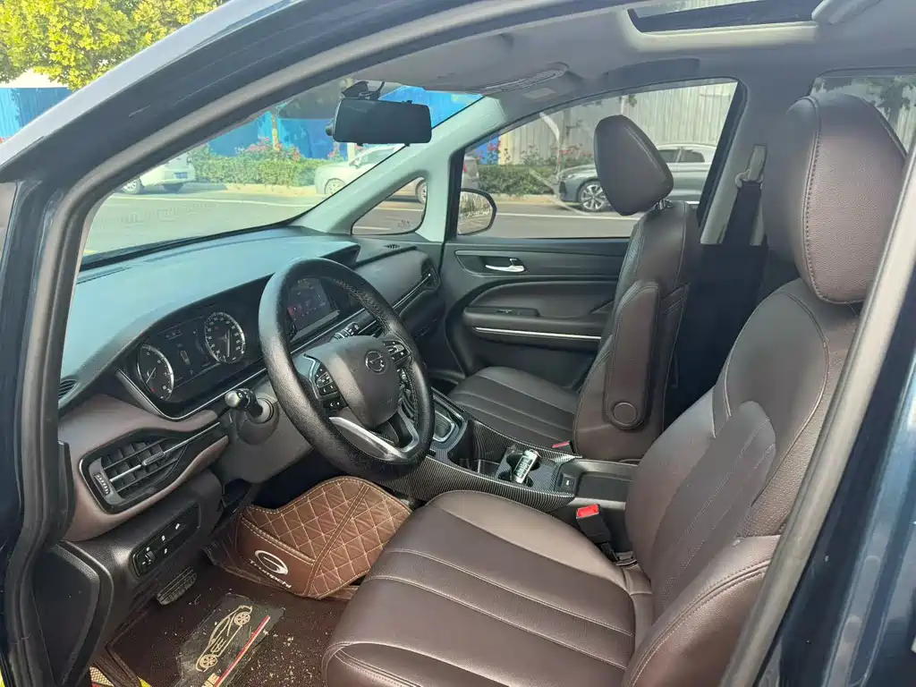 GAC Motor Trumpchi M6 2020 — фото 4
