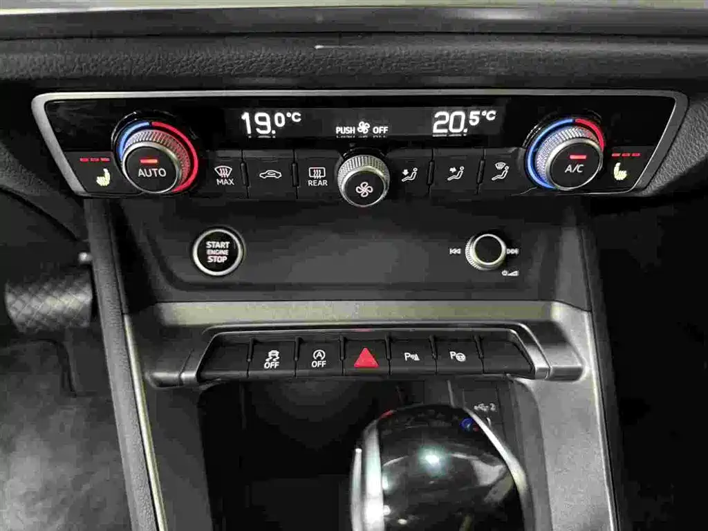 Audi Q3 2022 — фото 15