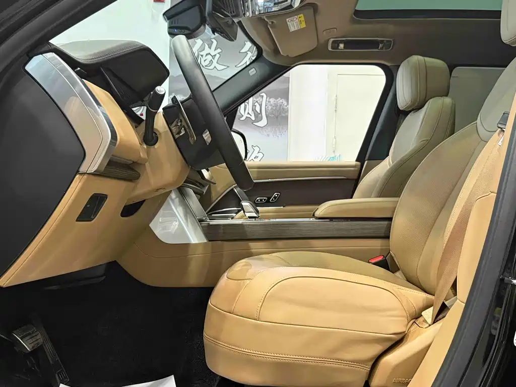 Land Rover Range Rover 2025 — фото 10