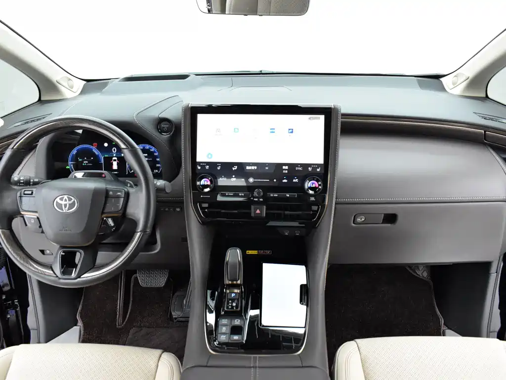 Toyota Alphard 2024 — фото 7