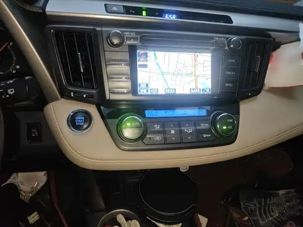 Toyota RAV4 2015