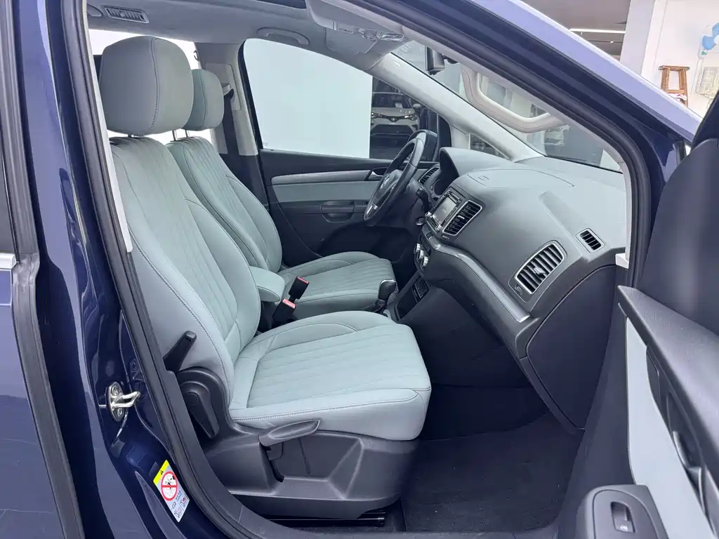 Volkswagen Sharan 2015 — фото 14