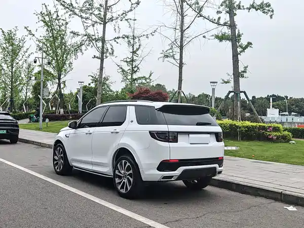 Land Rover Discovery Sport 2022