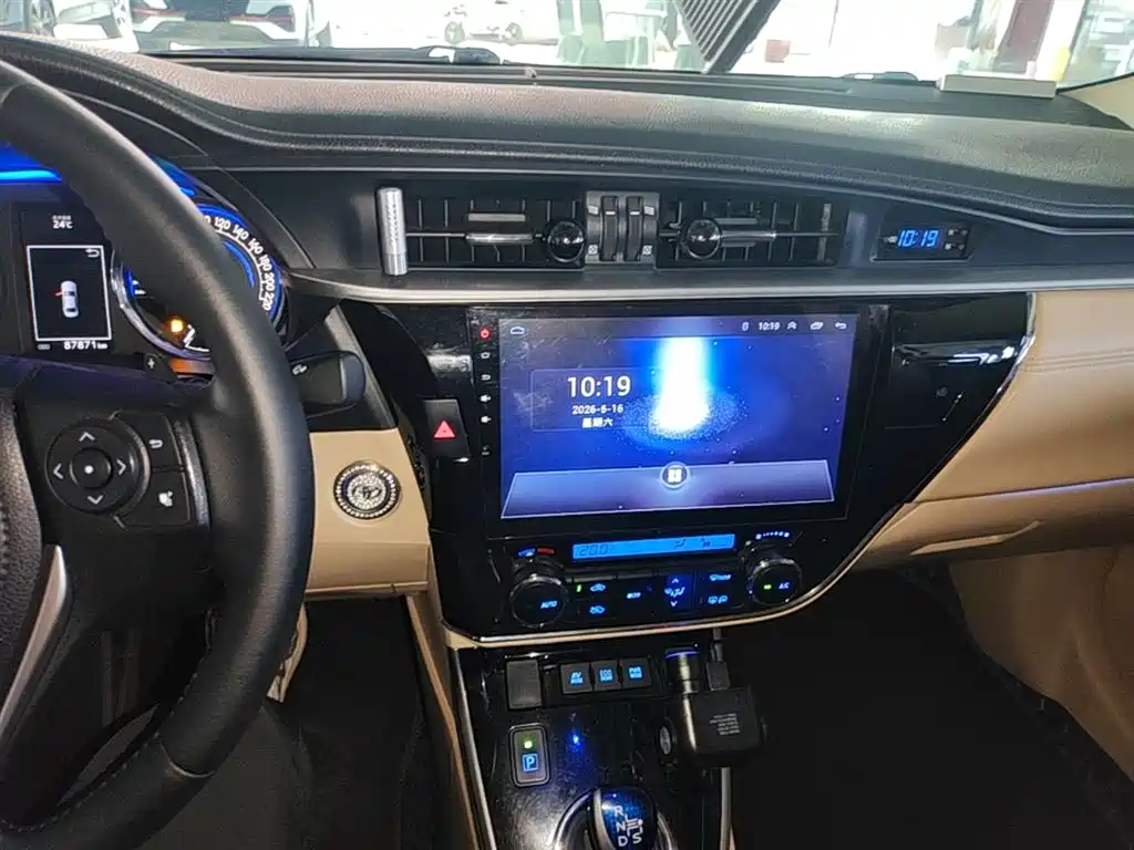 Toyota Corolla 2016 — фото 13