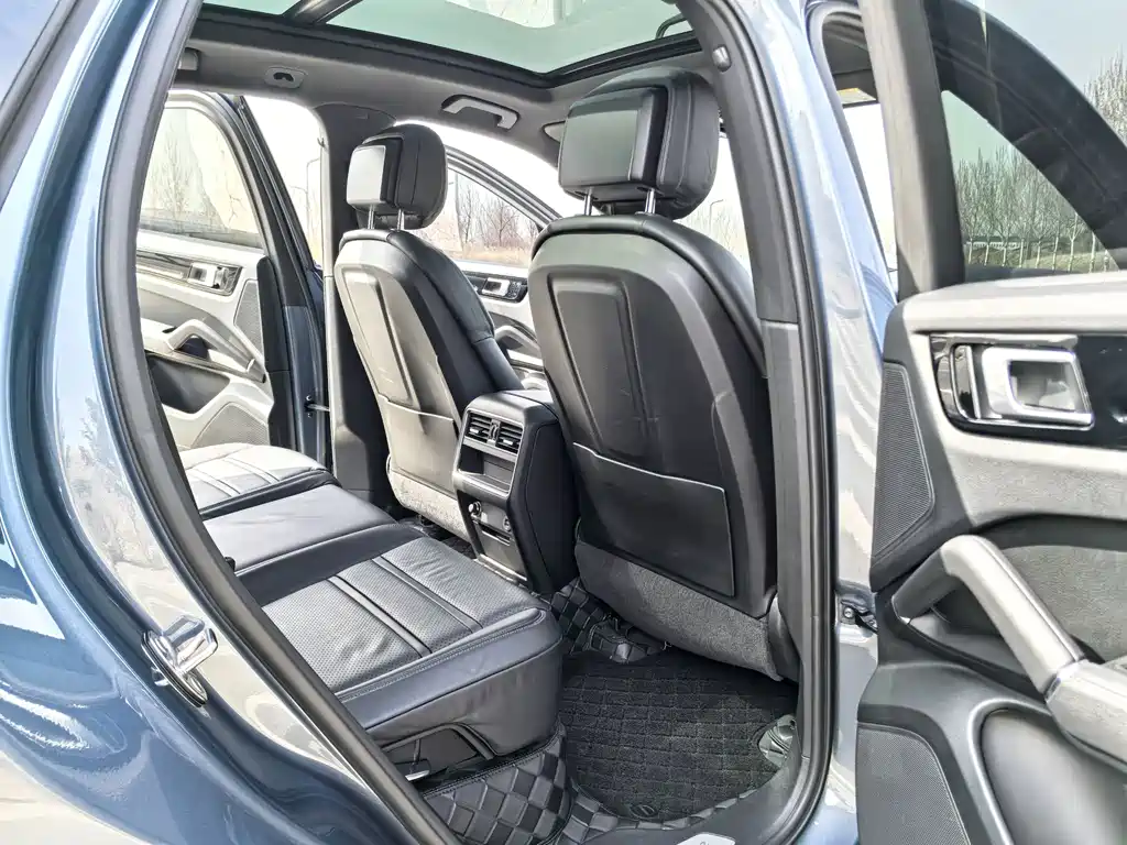 Porsche Cayenne 2018 — фото 16