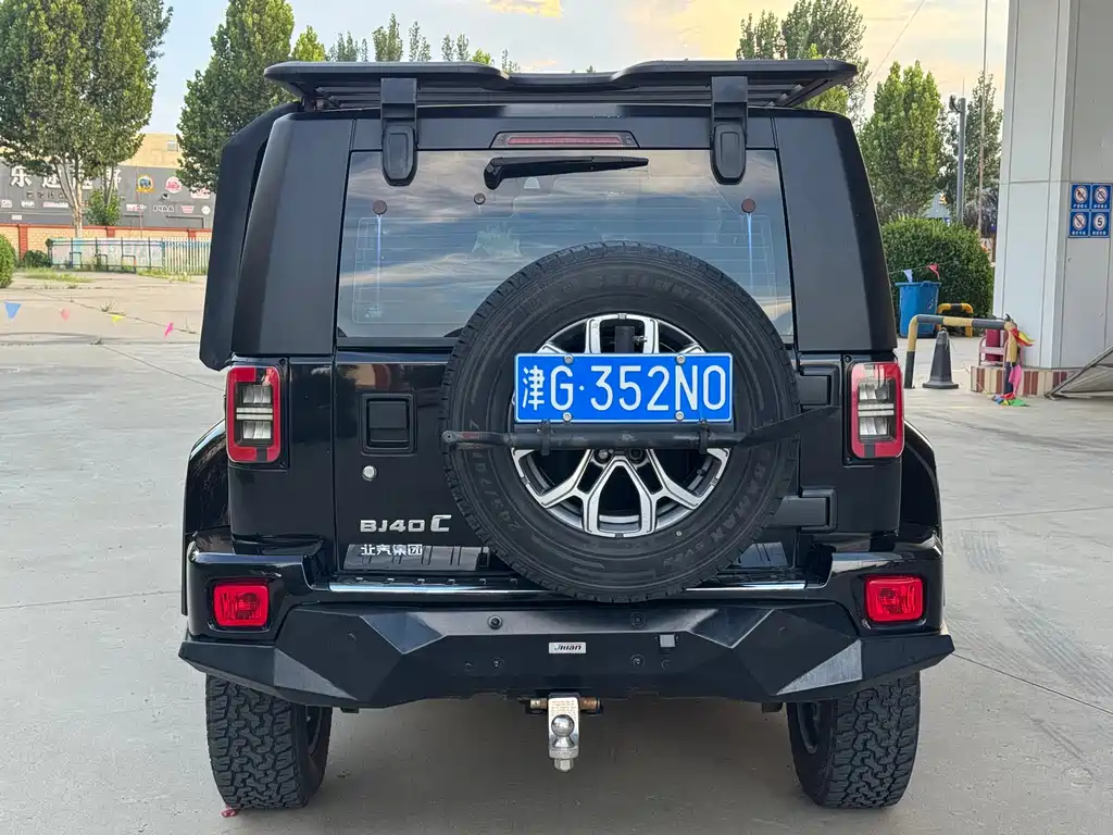 BAIC BJ40 2022 — фото 8