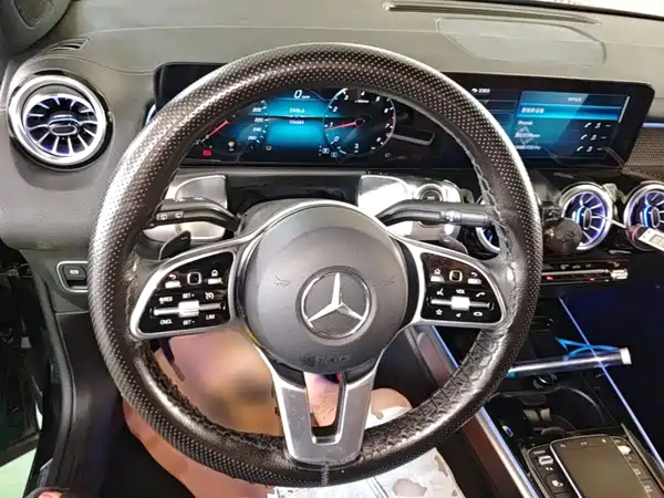 Mercedes-Benz GLB 2022