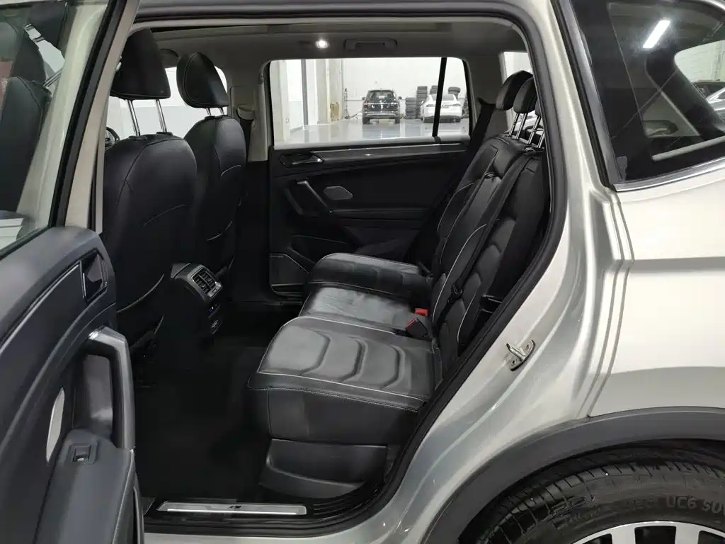 Volkswagen Tiguan L 2020 — фото 15