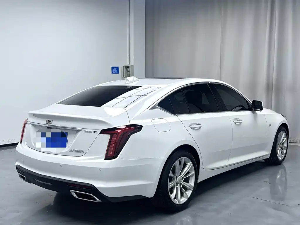 Cadillac CT5 2023 — фото 10