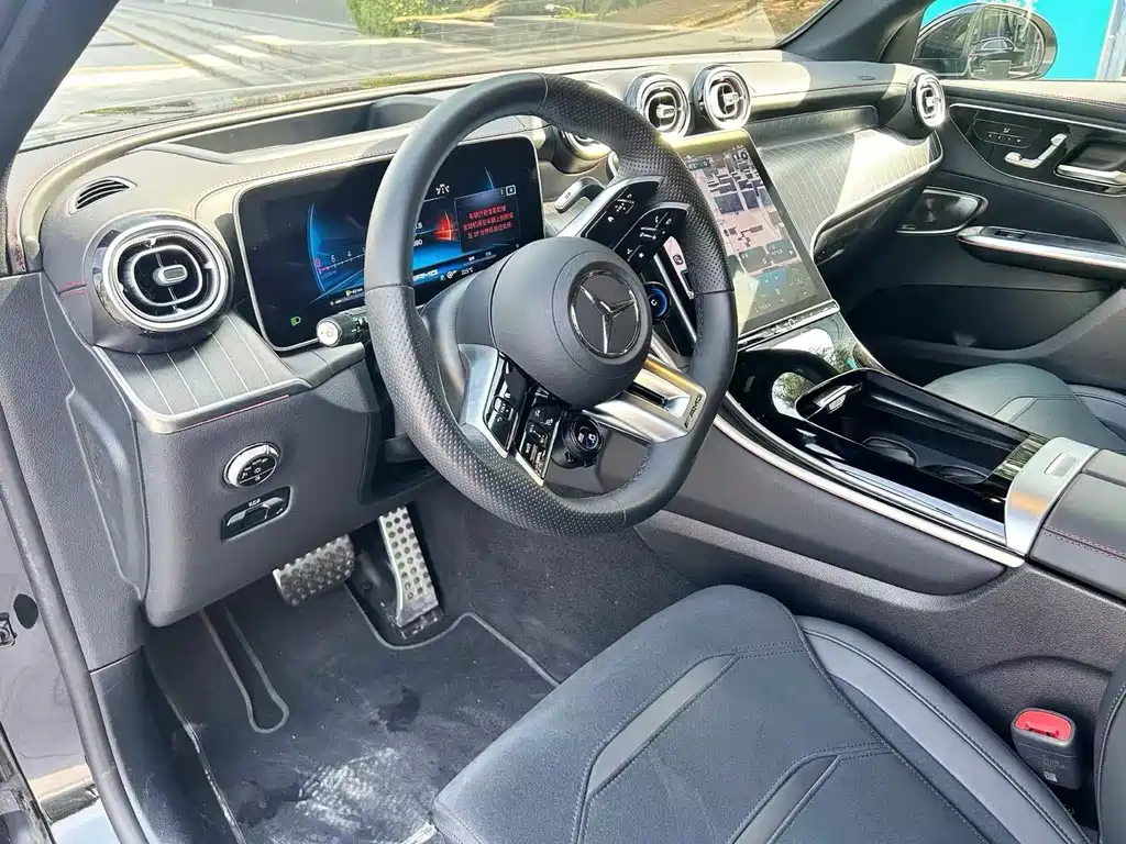 Mercedes-Benz GLC AMG 2025 — фото 9