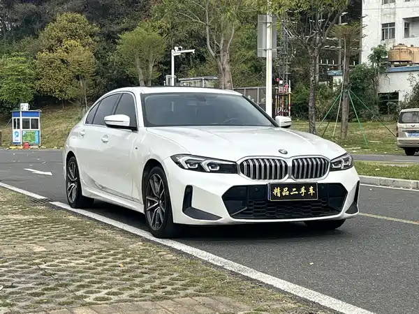 BMW 3 Series 2023
